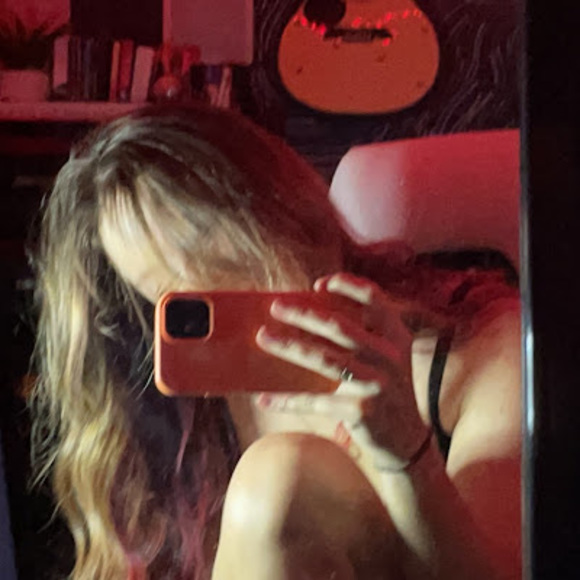 Meet your Posher, Sydney - Picture 1 of 1